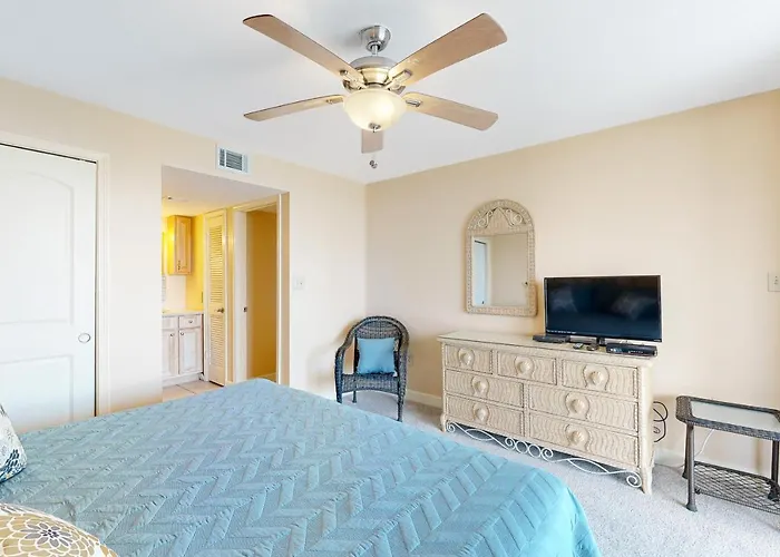 Apartment Compass Point