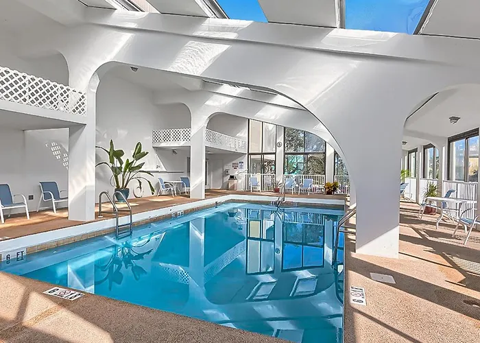 Apartment Compass Point