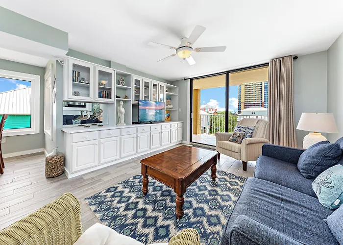 Apartment Compass Point