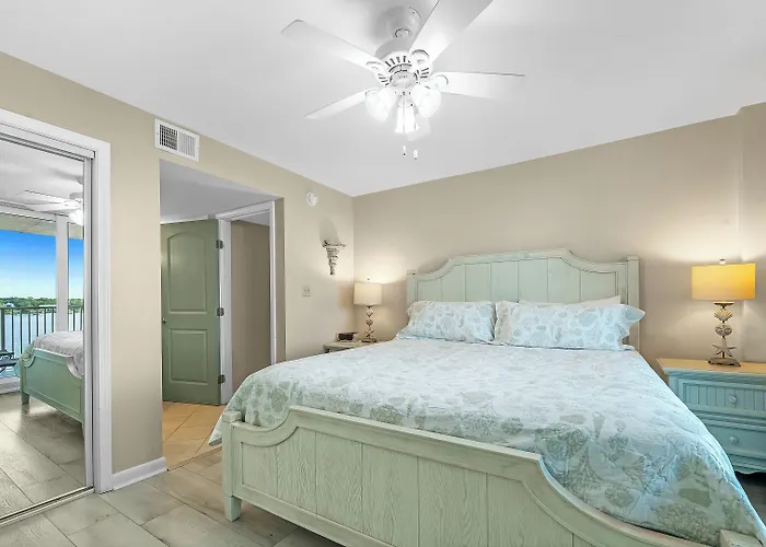 Apartment Compass Point *
