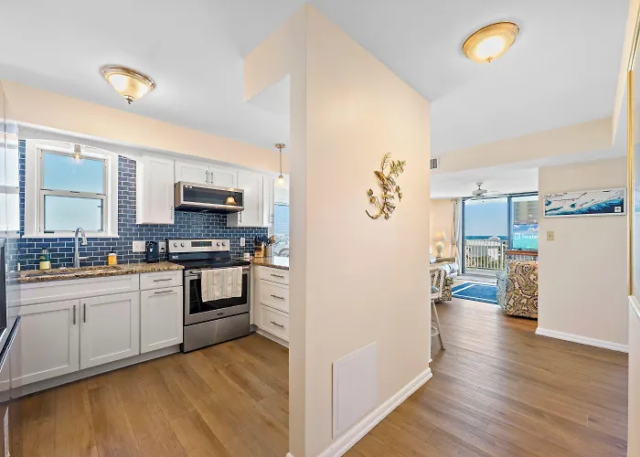 Compass Point Apartment